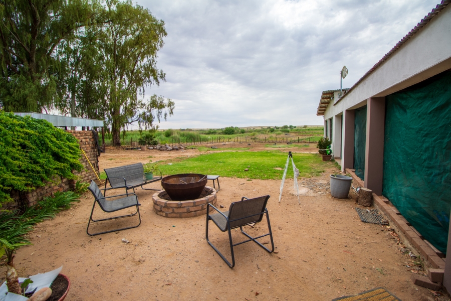 5 Bedroom Property for Sale in Louisvale Northern Cape